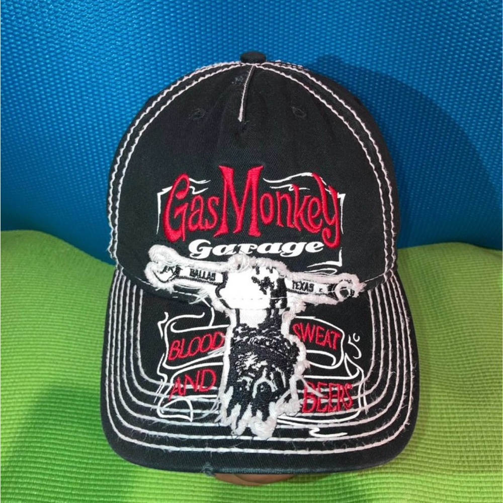Original GAS MONKEY GARAGE Hat Strapback ajustable adult size blood & sweat beer